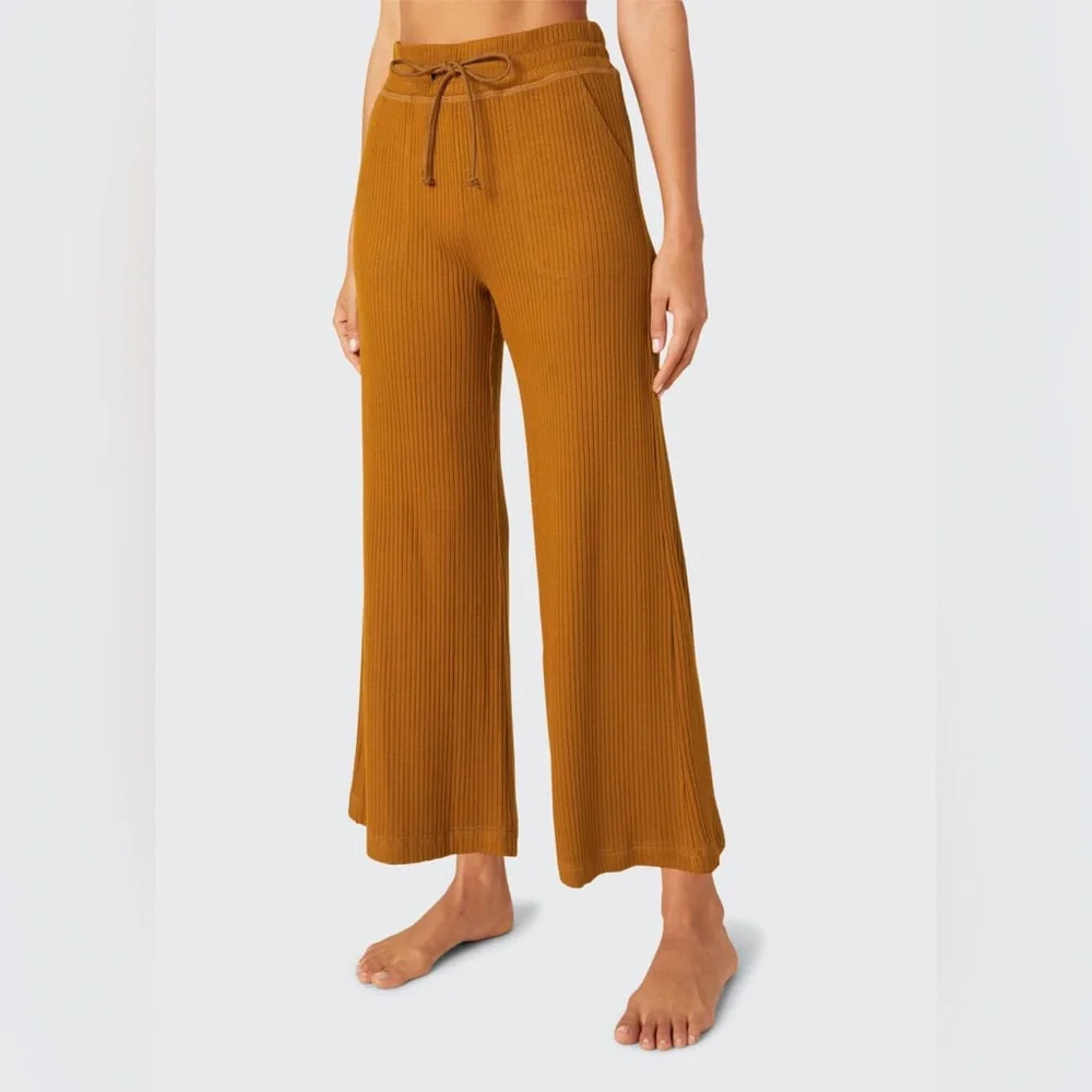 BEYOND YOGA Free Flow Wide-Leg Cropped Ribbed Pants Burnt Orange Size XS NWOT